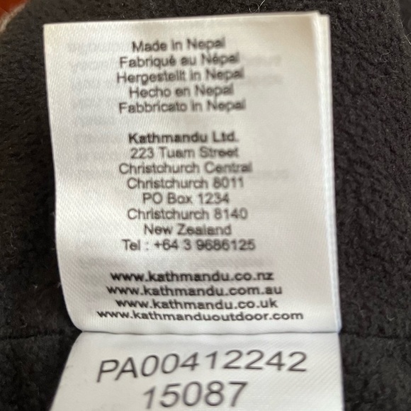 Kathmandu lambswool beanie with Pom Pom and partial lining around the rim - Picture 5 of 5